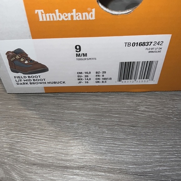 Timberland 6 inch Field Boots Toddler Size 9 Unisex - Picture 8 of 8